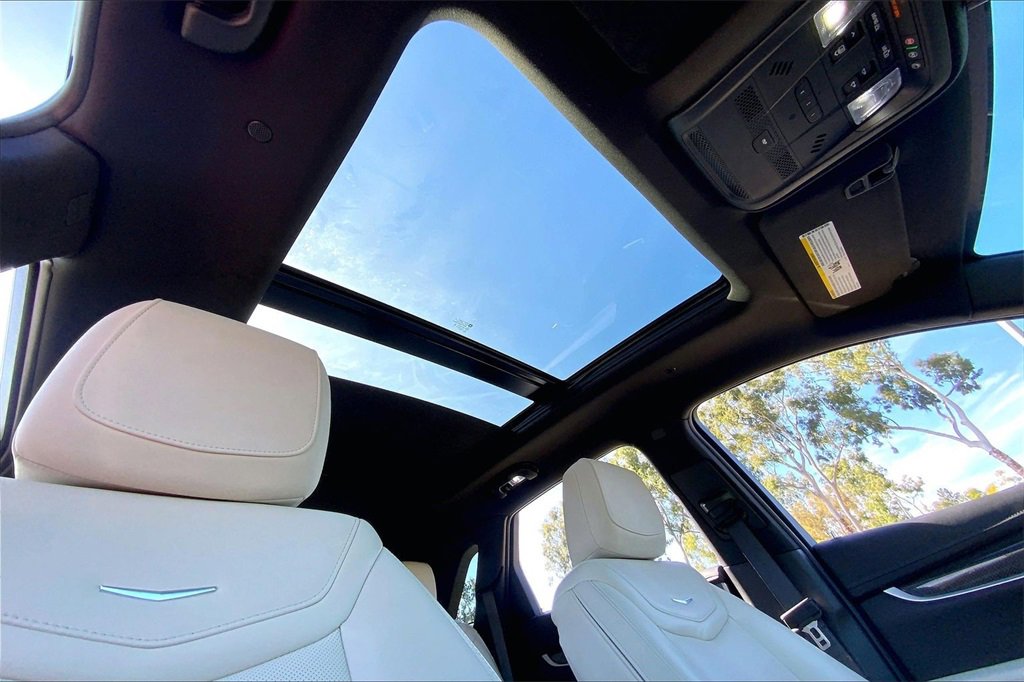 Used 2025 Cadillac XT5 Sportv image 13