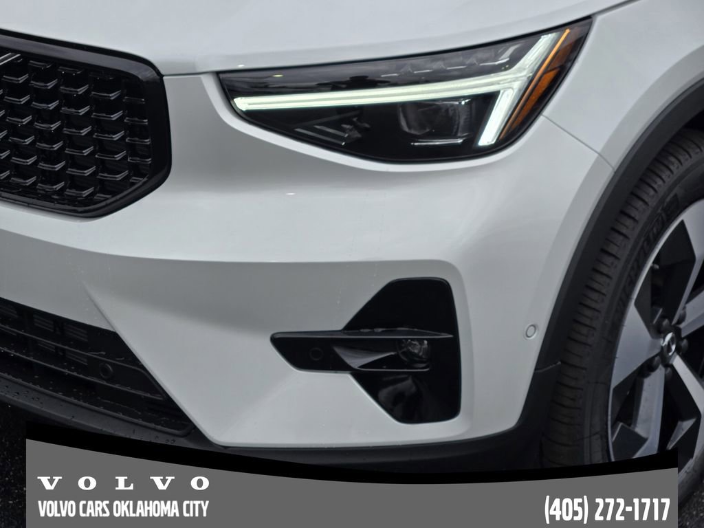 New 2026 Volvo XC40 B5 Plus w/ Protection Package Premier image 8