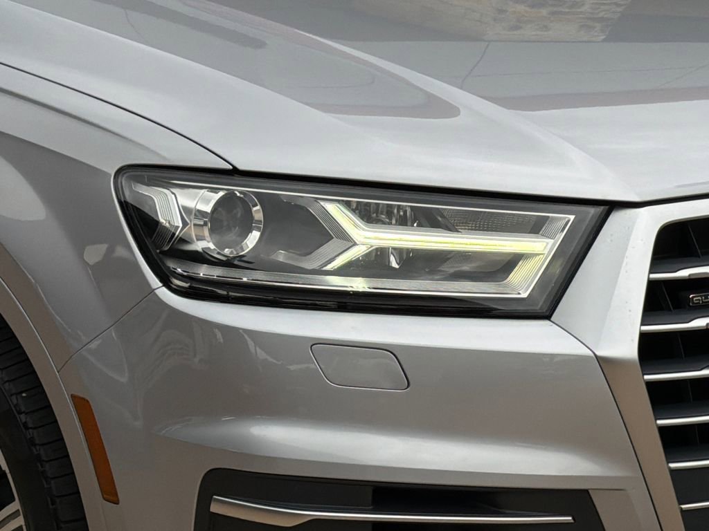 Used 2019 Audi Q7 3.0T Premium w/ Convenience Package AWD/4WD image 4