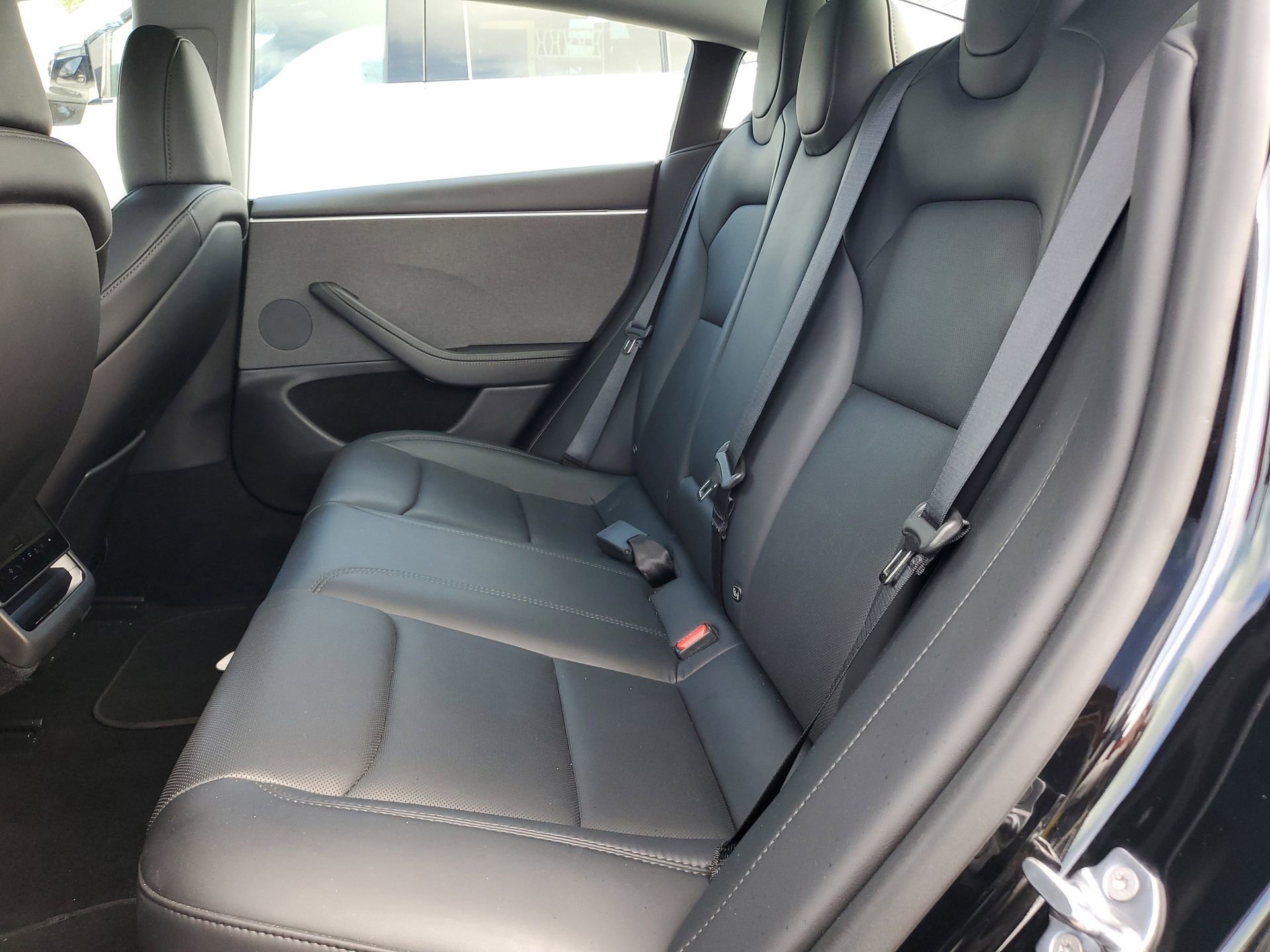 Used 2025 Tesla Model 3 image 11