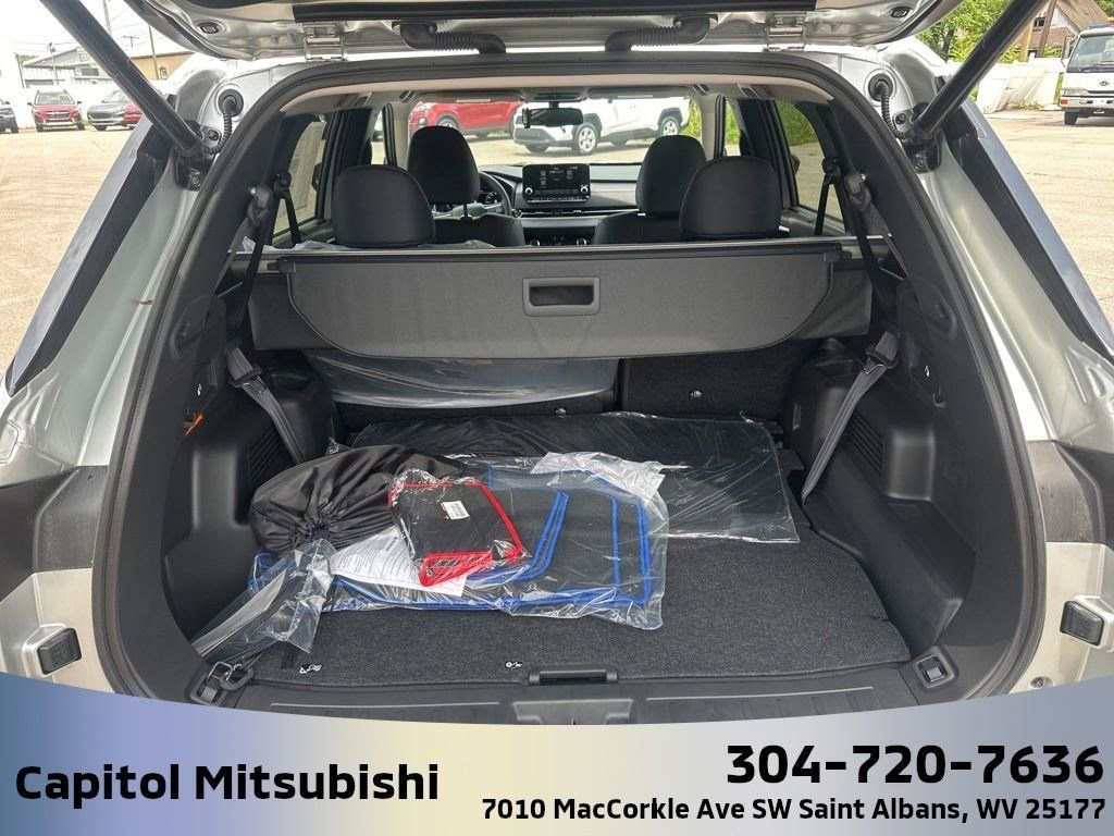 New 2025 Mitsubishi Outlander SEL image 13