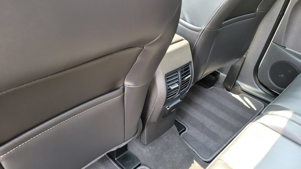 Used 2017 Ford Escape Titanium w/ Equipment Group 301A FWD image 26