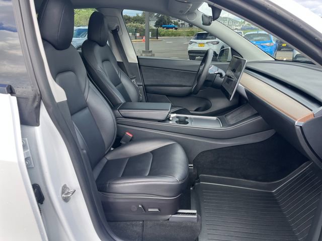Used 2022 Tesla Model Y Long Range AWD/4WD image 9