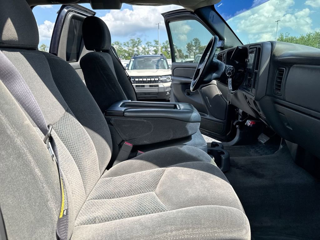 Used 2005 Chevrolet Silverado 2500 LS AWD/4WD image 20