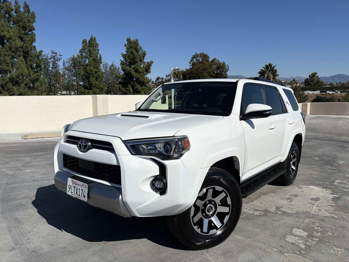 Used 2024 Toyota 4Runner TRD Off-Road Premium image 4