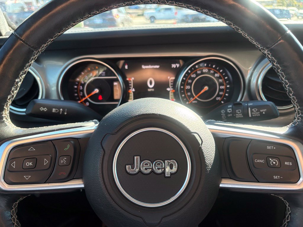 Used 2019 Jeep Wrangler Unlimited Sahara w/ Dual Top Group AWD/4WD image 14