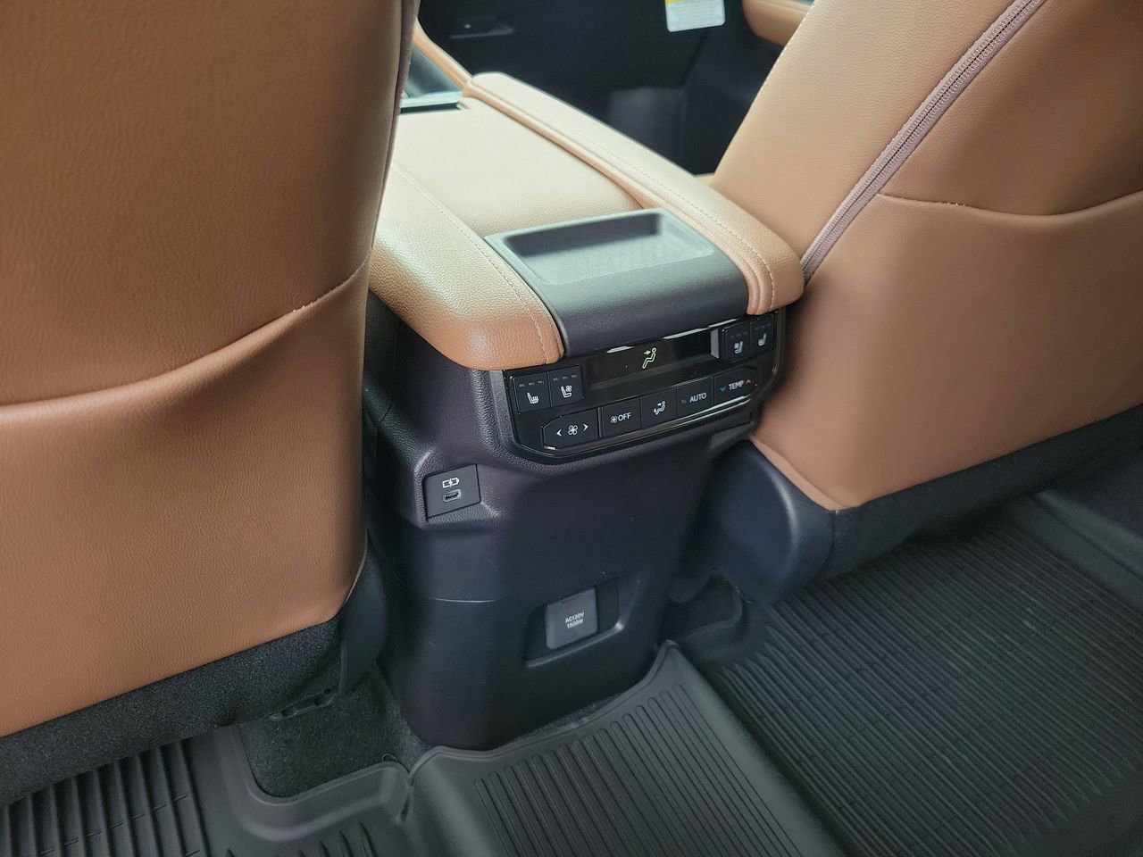 New 2026 Toyota Grand Highlander MAX Platinum image 13