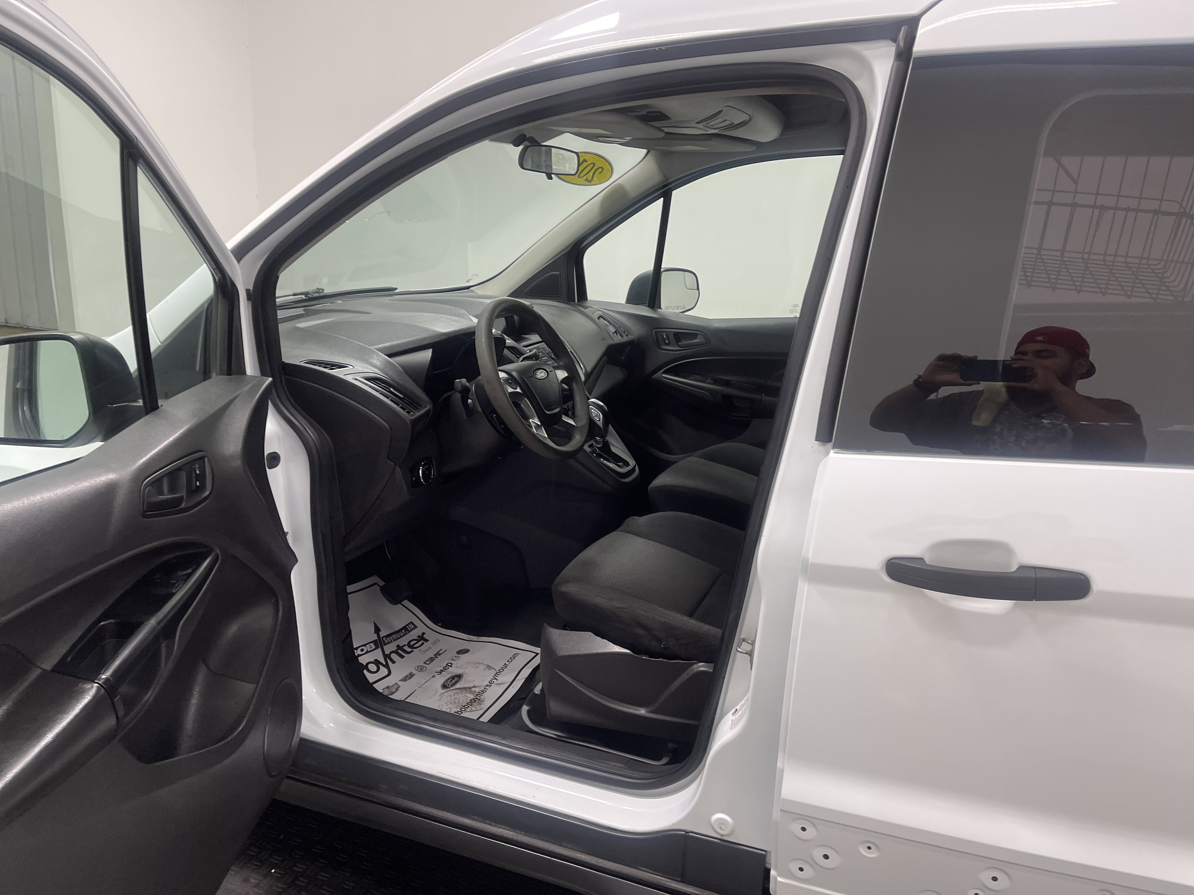 Used 2014 Ford Transit Connect XL image 9