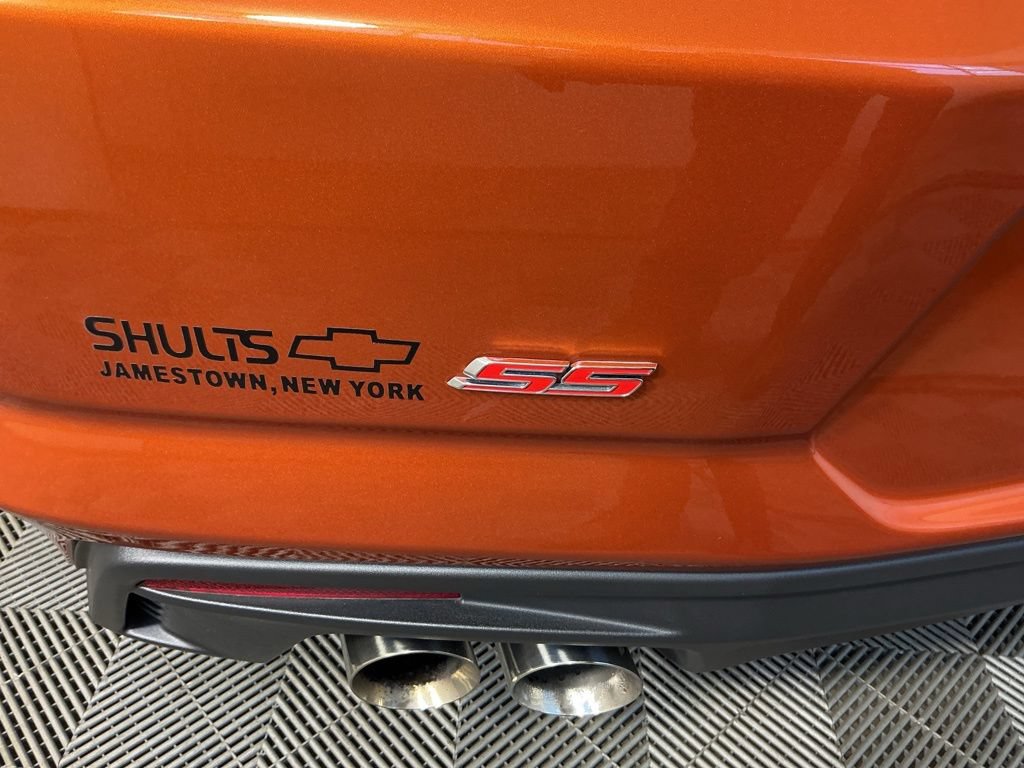 Used 2023 Chevrolet Camaro SS RWD image 8