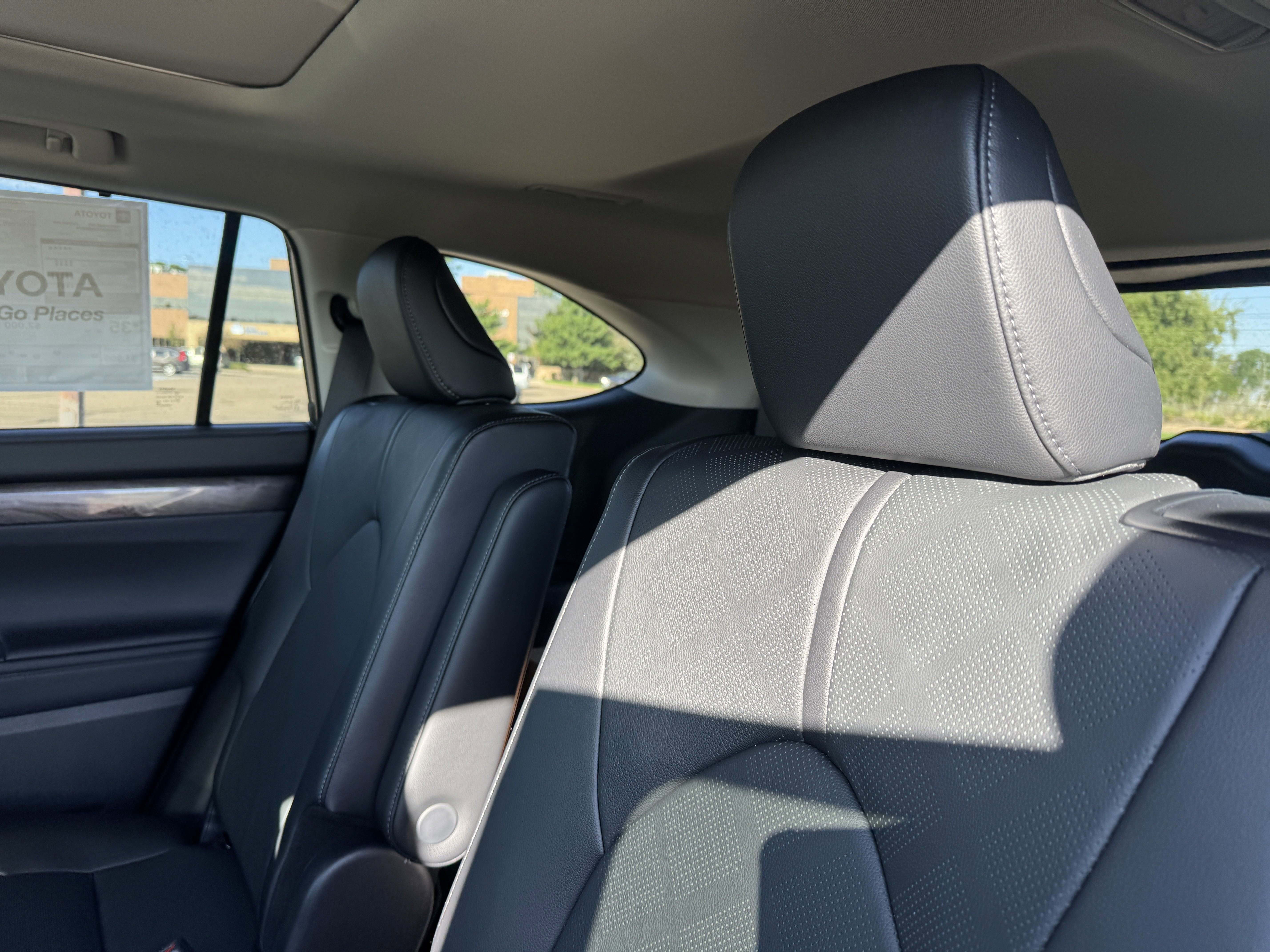 New 2026 Toyota Highlander Platinum AWD/4WD image 16