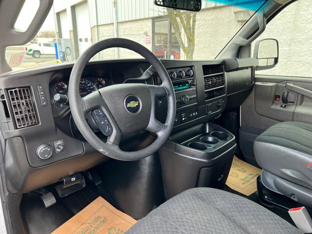 Used 2022 Chevrolet Express 2500 w/ Driver Convenience Package image 16