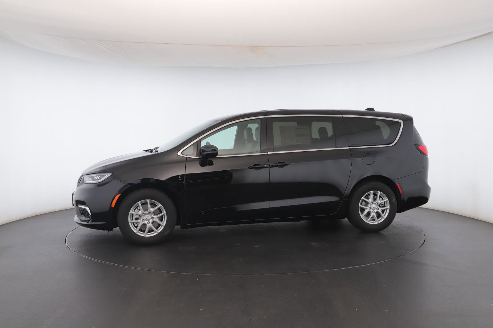 New 2026 Chrysler Pacifica Select image 42