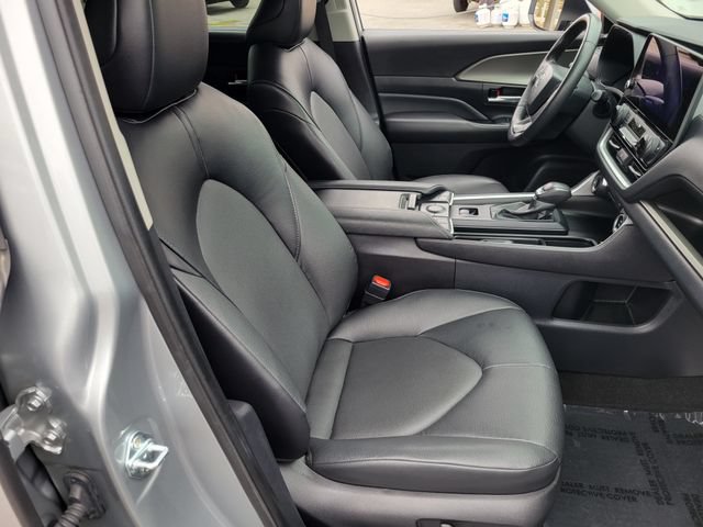 Used 2024 Toyota Grand Highlander FWD image 19