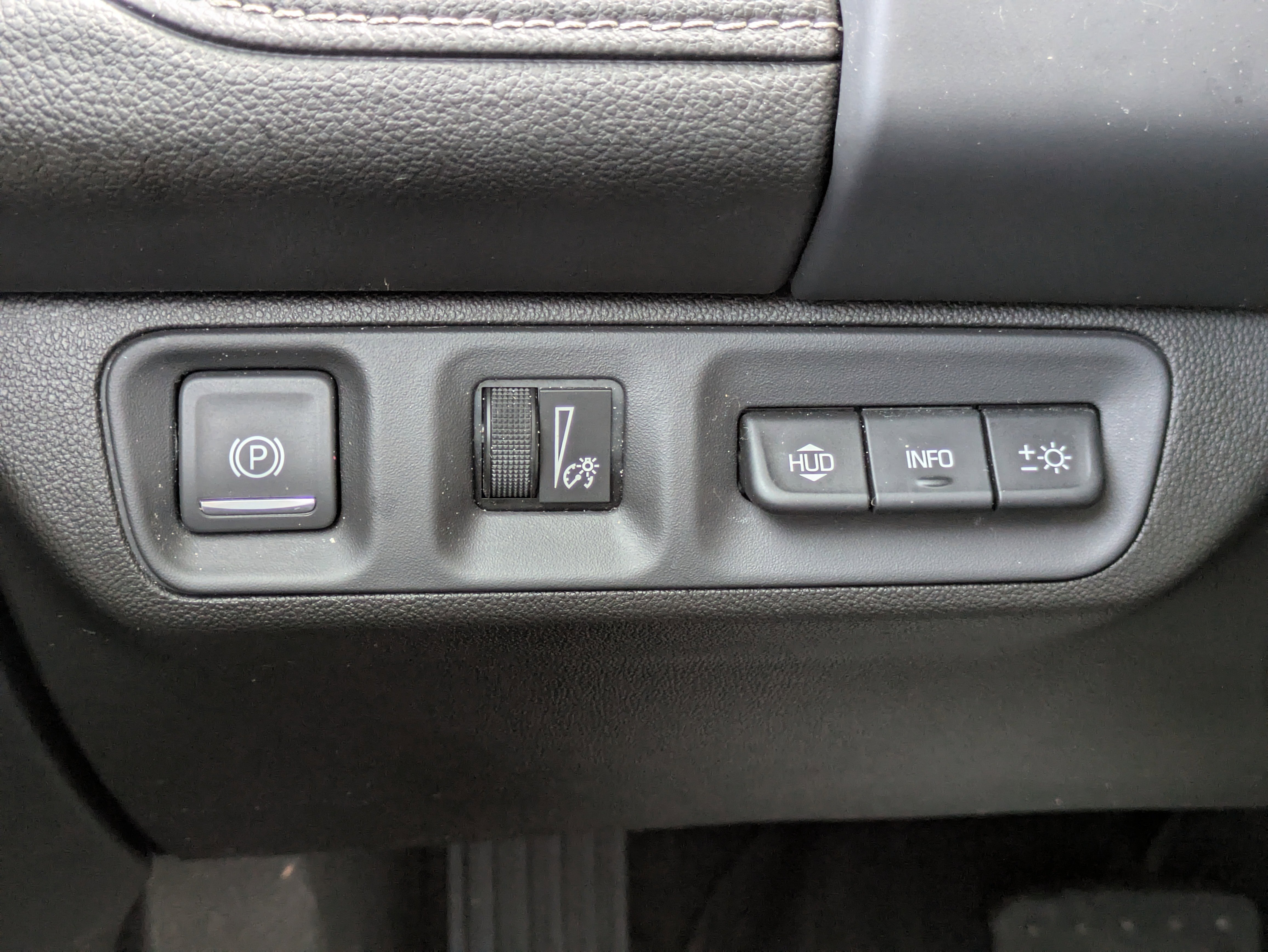 Used 2023 GMC Acadia Denali w/ Denali Ultimate Package image 17