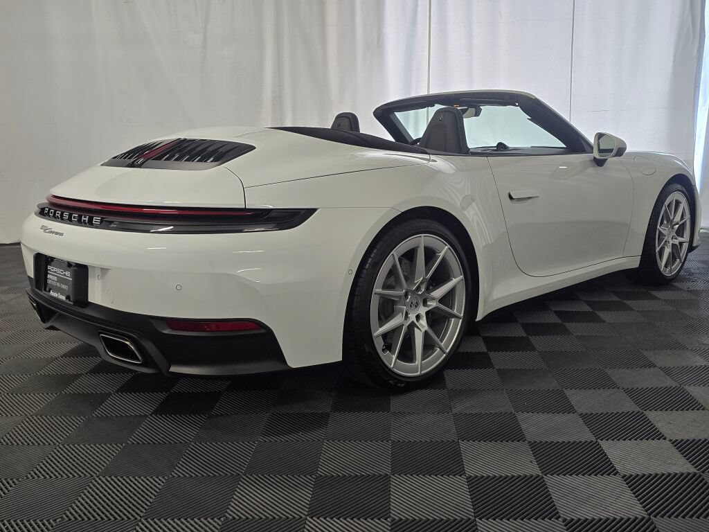 Certified 2025 Porsche 911 Carrera RWD image 8