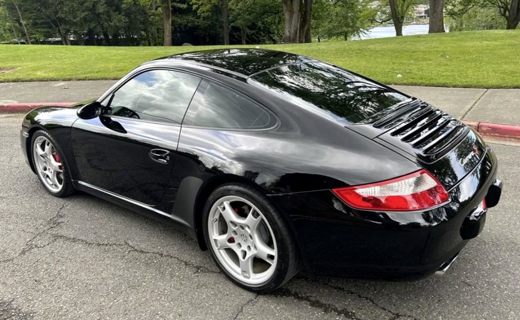 Used 2006 Porsche 911 Carrera S RWD image 2
