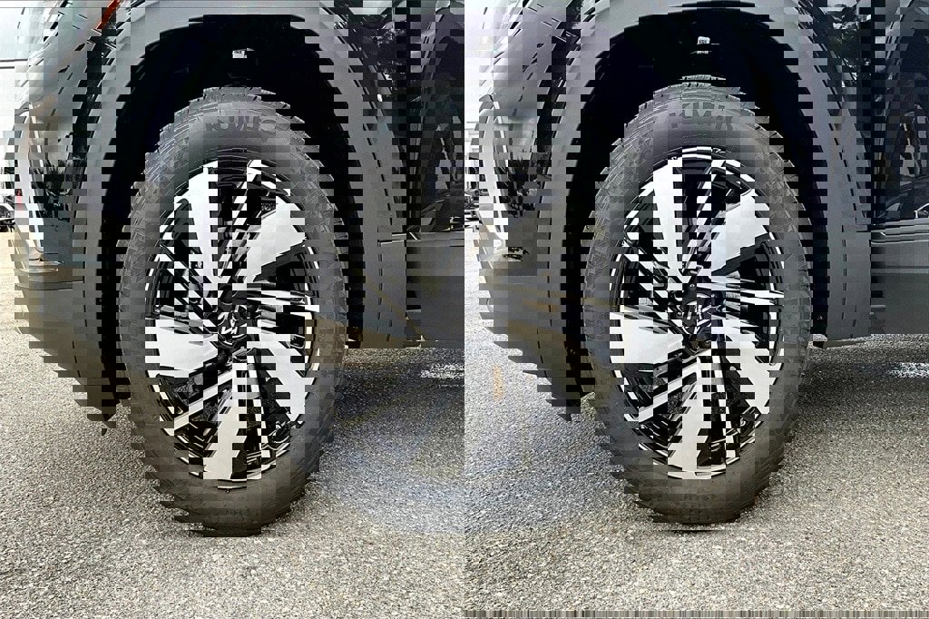 New 2026 Volkswagen Atlas SE image 13