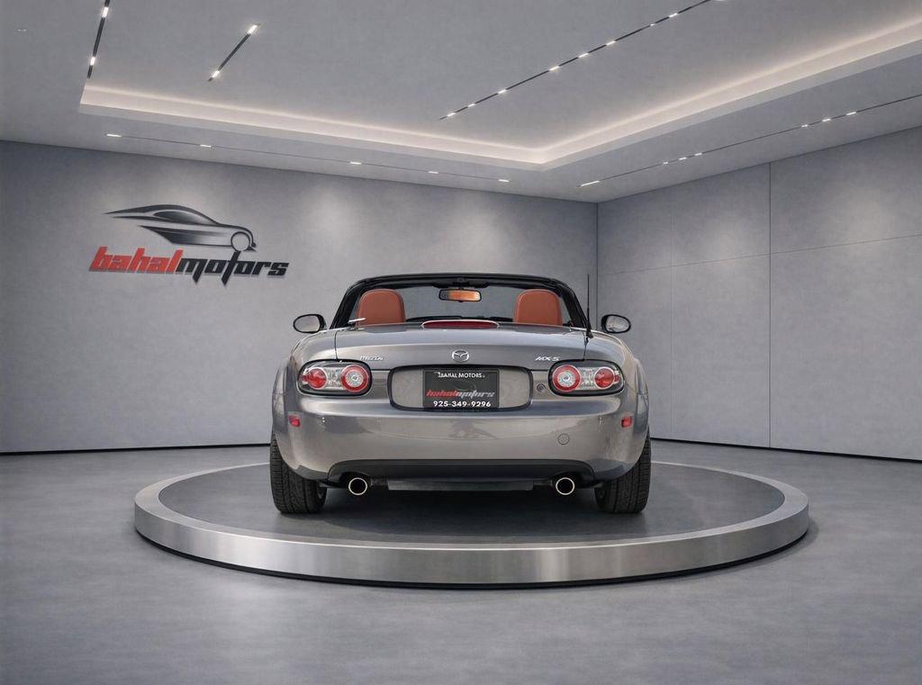 Used 2006 MAZDA MX-5 Miata Grand Touring w/ Premium Pkg RWD image 6
