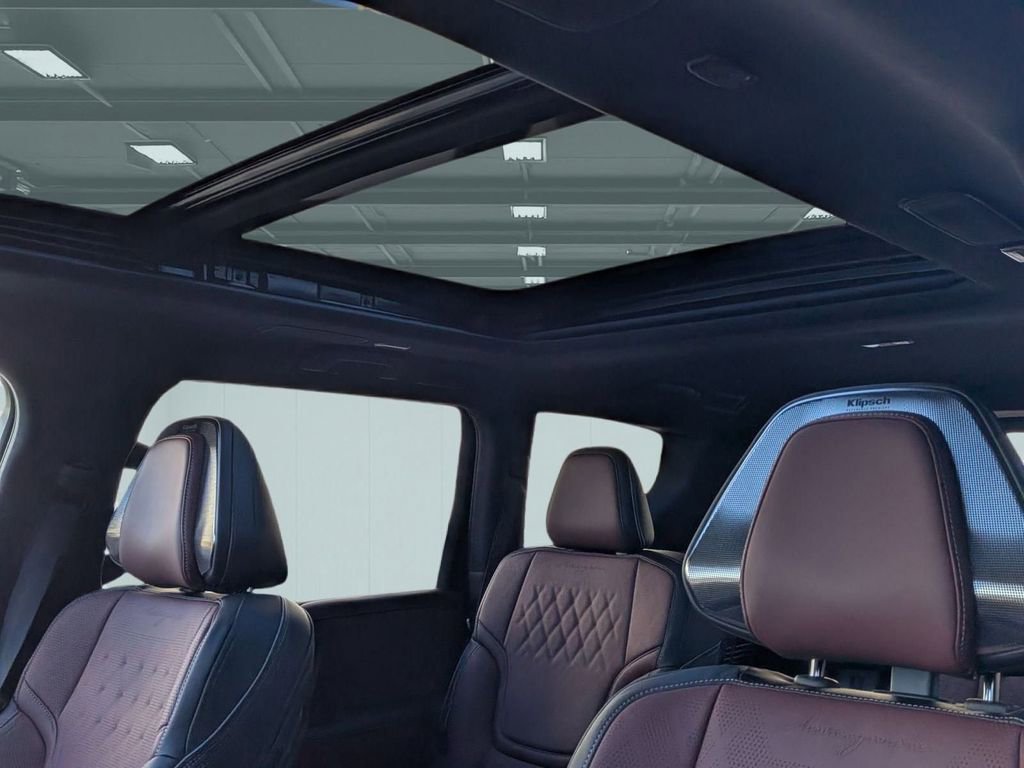 New 2026 INFINITI QX80 Autograph w/ Premium Cargo Package image 13