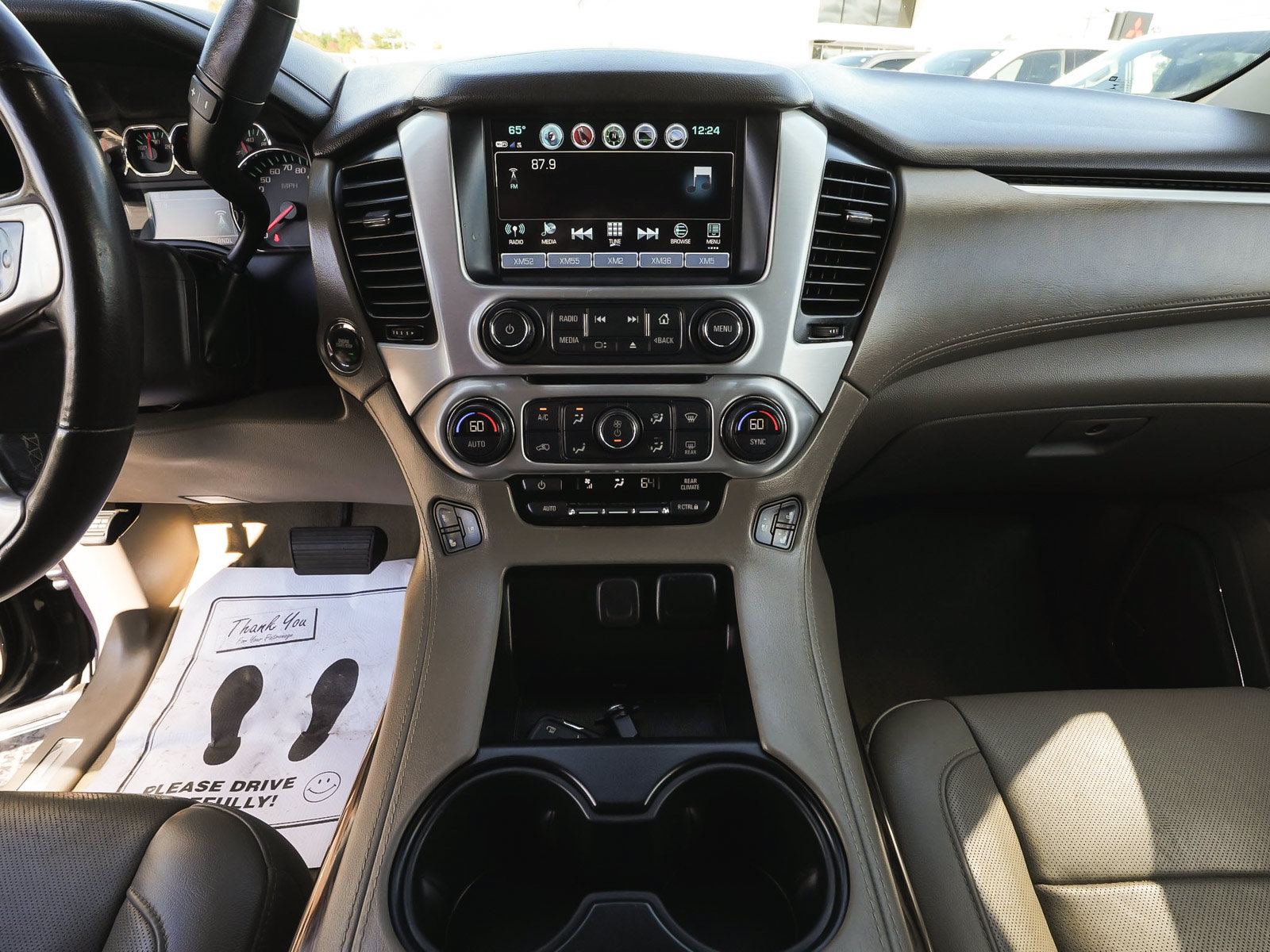 Used 2018 GMC Yukon XL SLT w/ Premium Edition AWD/4WD image 30