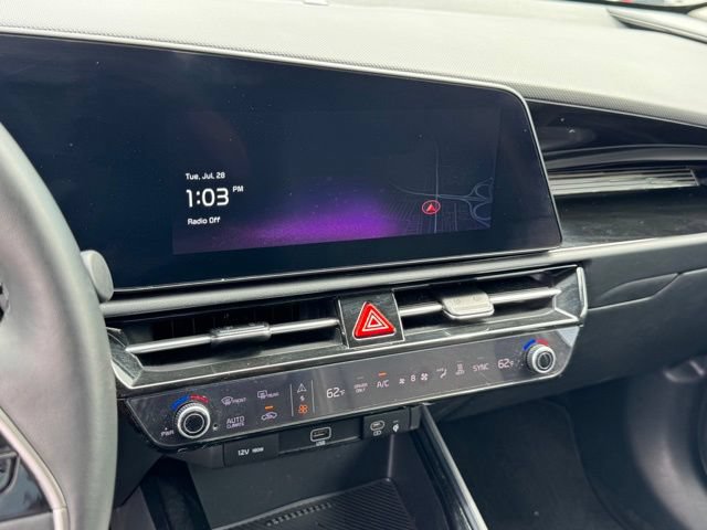 Certified 2024 Kia Niro Wind w/ Wind Preserve Package FWD image 17