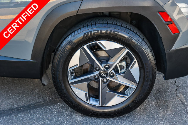 Certified 2025 Hyundai Tucson SEL FWD image 8
