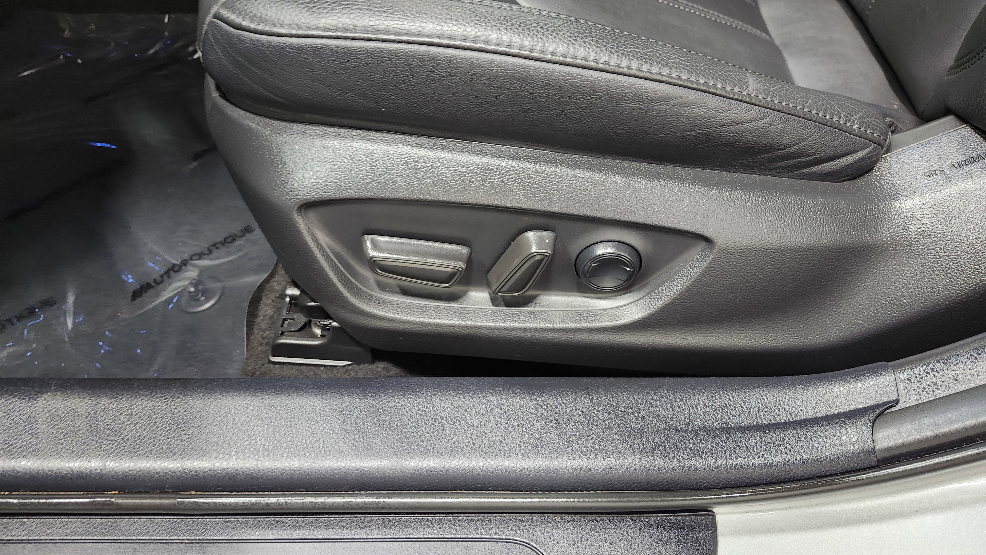 Used 2022 Toyota Avalon XLE image 24