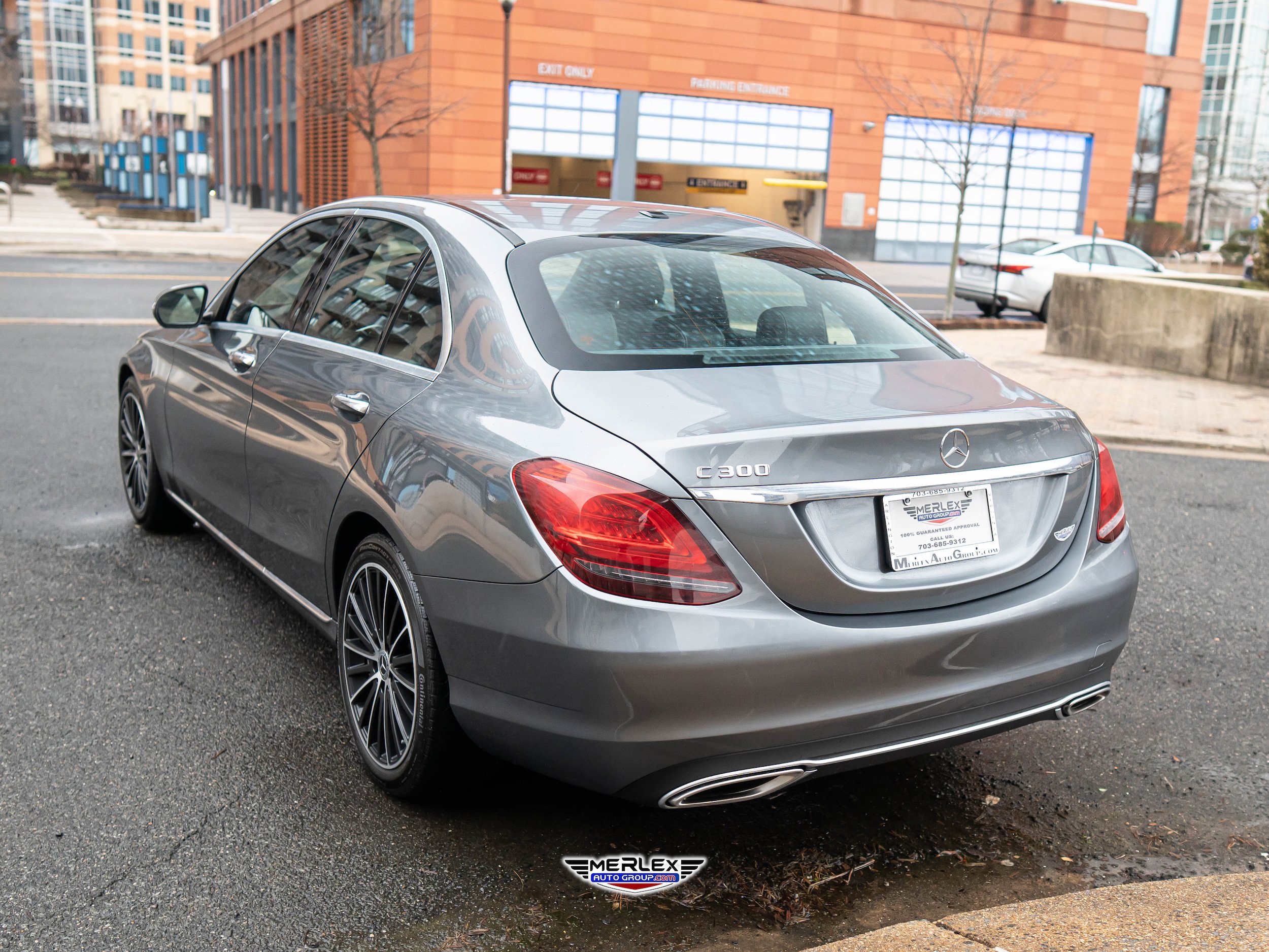 Used 2021 Mercedes-Benz C 300 Sedan w/ Premium Package image 5