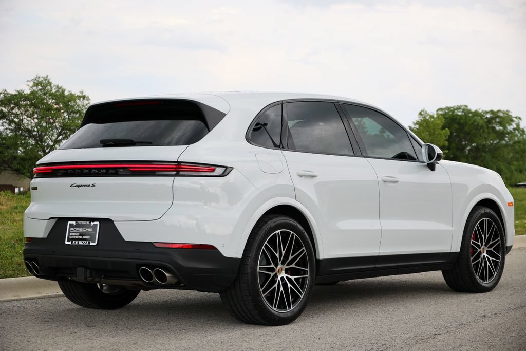 Certified 2025 Porsche Cayenne S AWD/4WD image 43