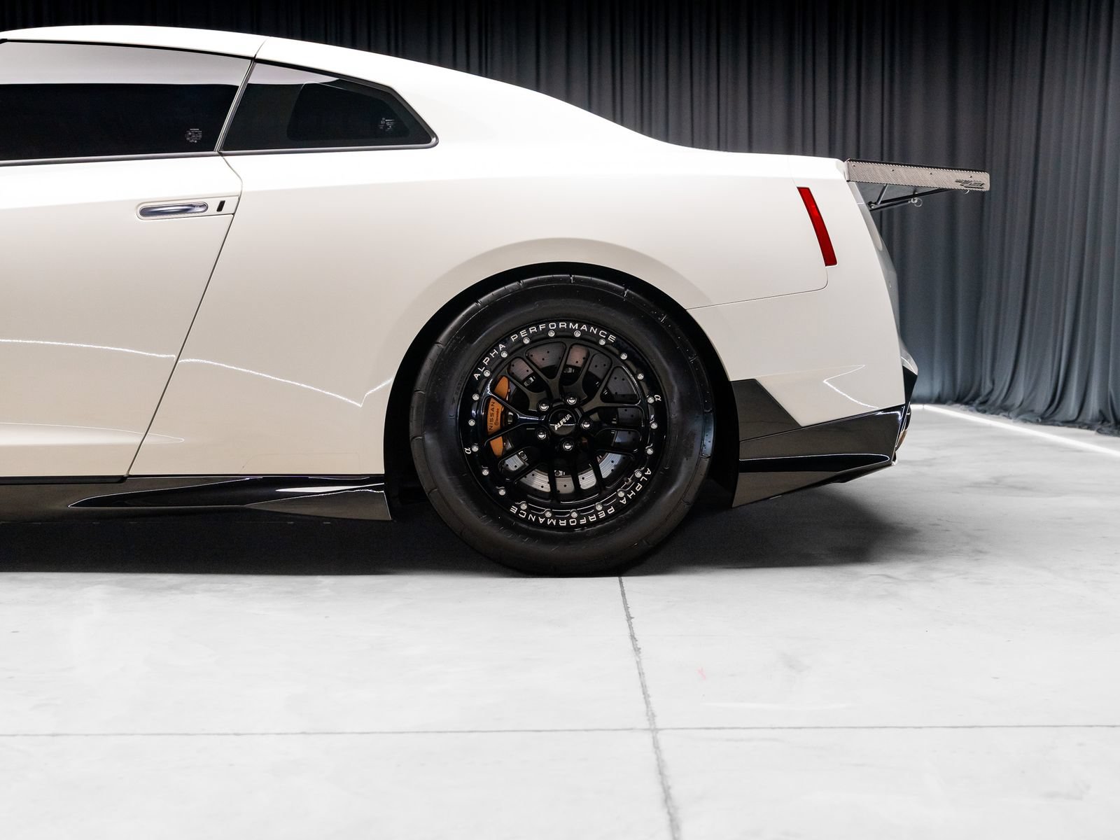 Used 2024 Nissan GT-R Premium w/ Premium Interior Package AWD/4WD image 41