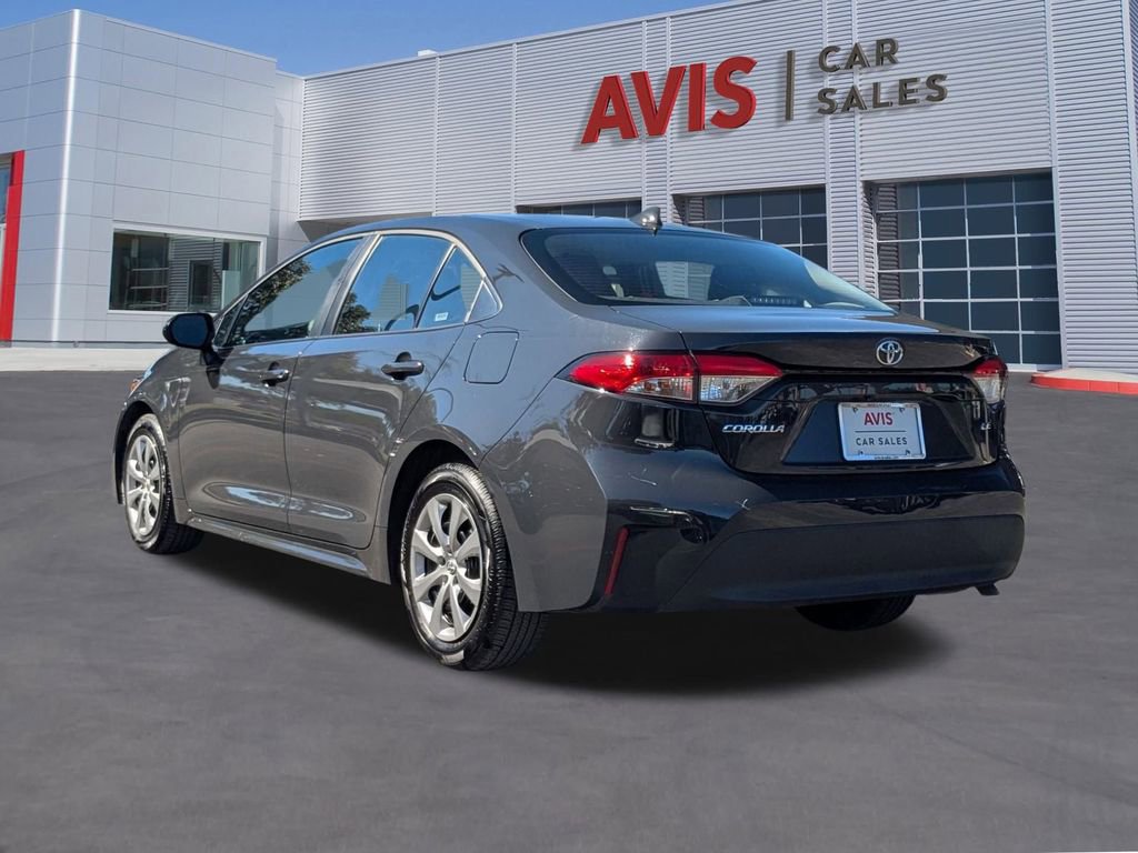 Used 2025 Toyota Corolla LE image 2