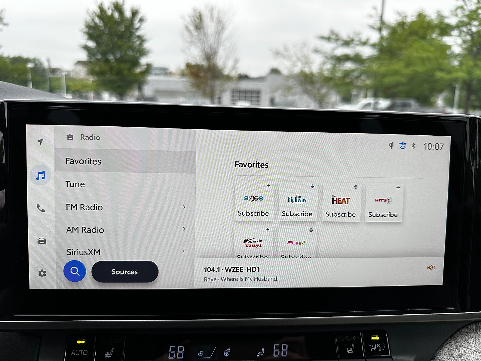 Used 2026 Toyota Camry XLE FWD image 19