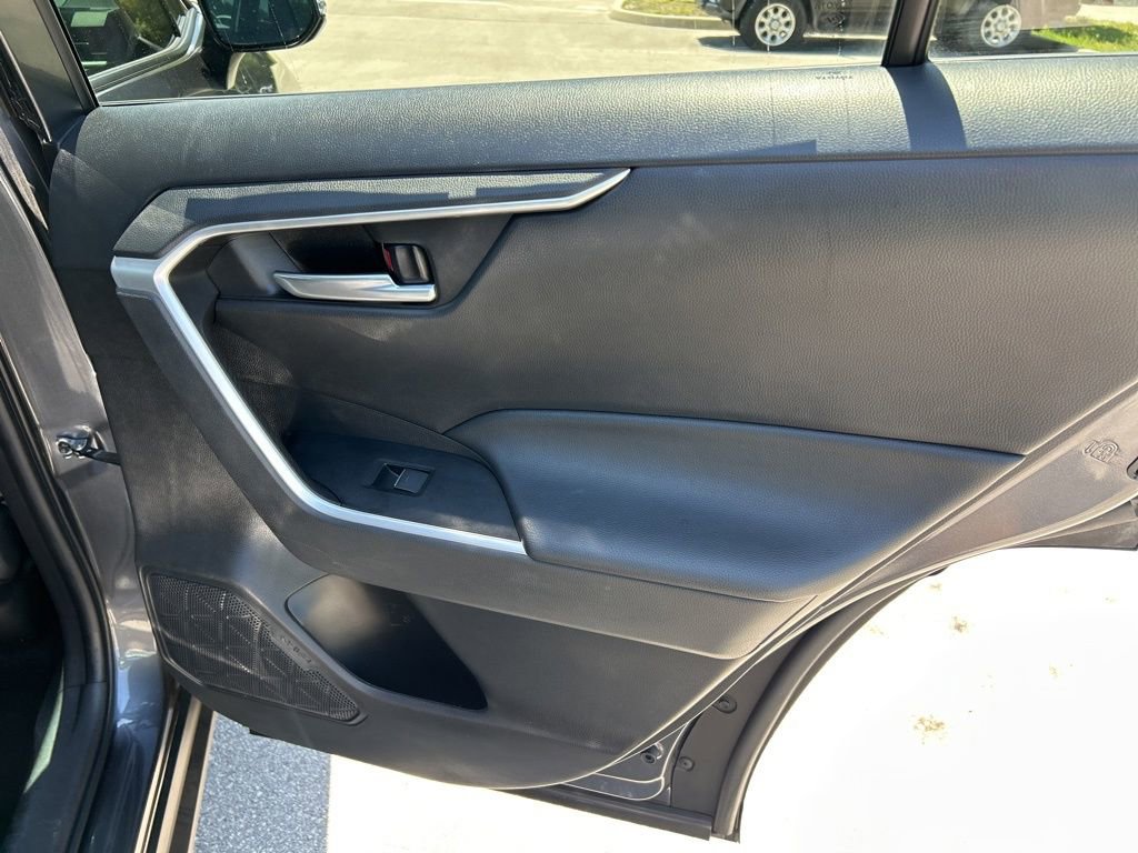 Used 2023 Toyota RAV4 XLE Premium image 40