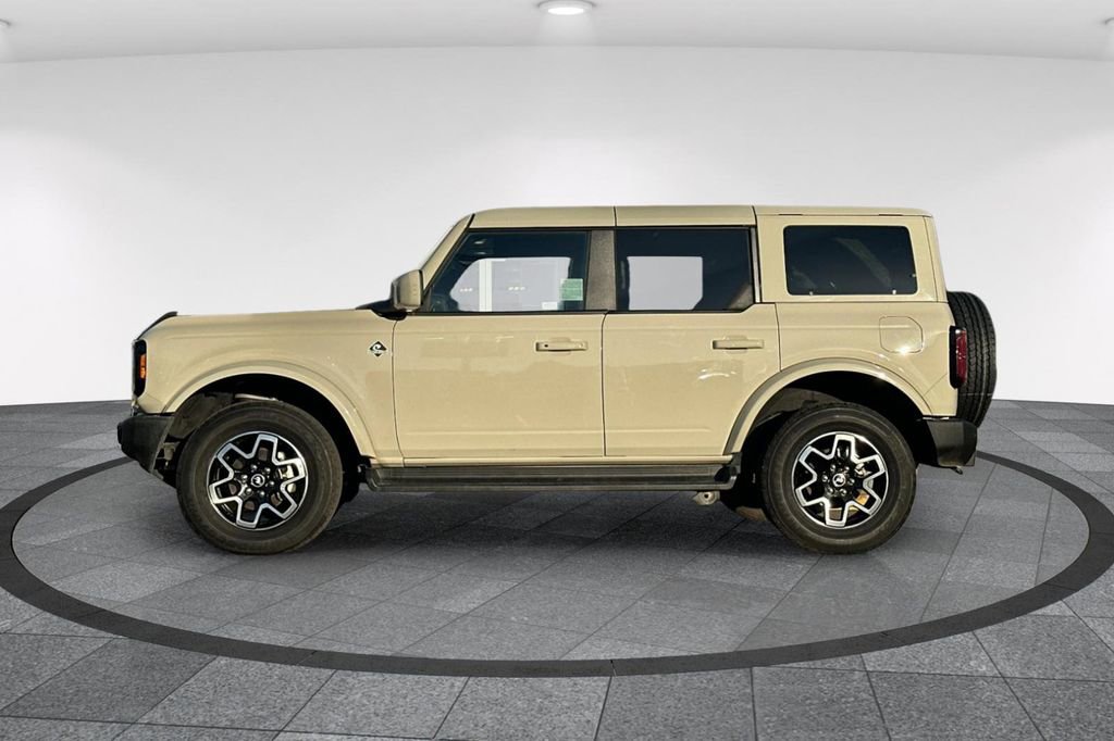 Used 2025 Ford Bronco Outer Banks image 8