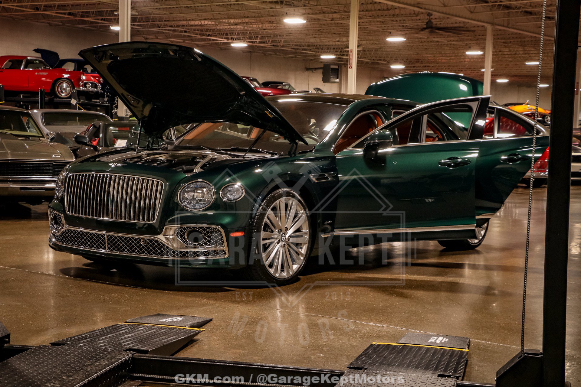 Used 2023 Bentley Flying Spur Azure AWD/4WD image 71