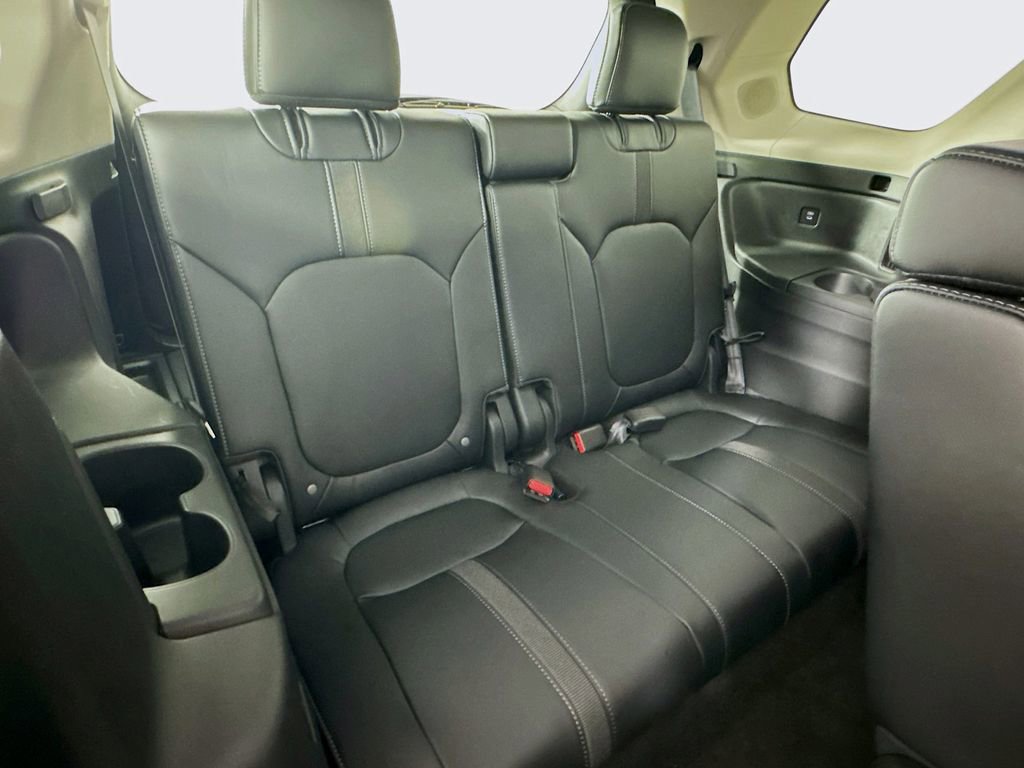 Used 2025 Honda Pilot Touring image 38