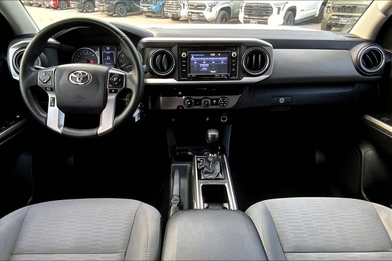 Used 2017 Toyota Tacoma SR5 w/ Tow Package image 15