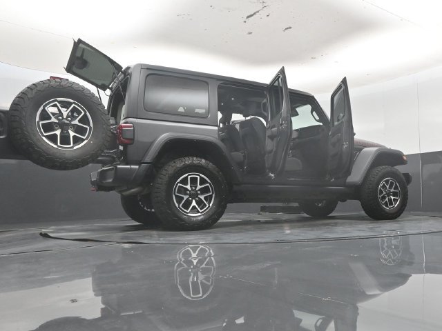 Used 2024 Jeep Wrangler Unlimited Rubicon w/ Technology Group AWD/4WD image 63