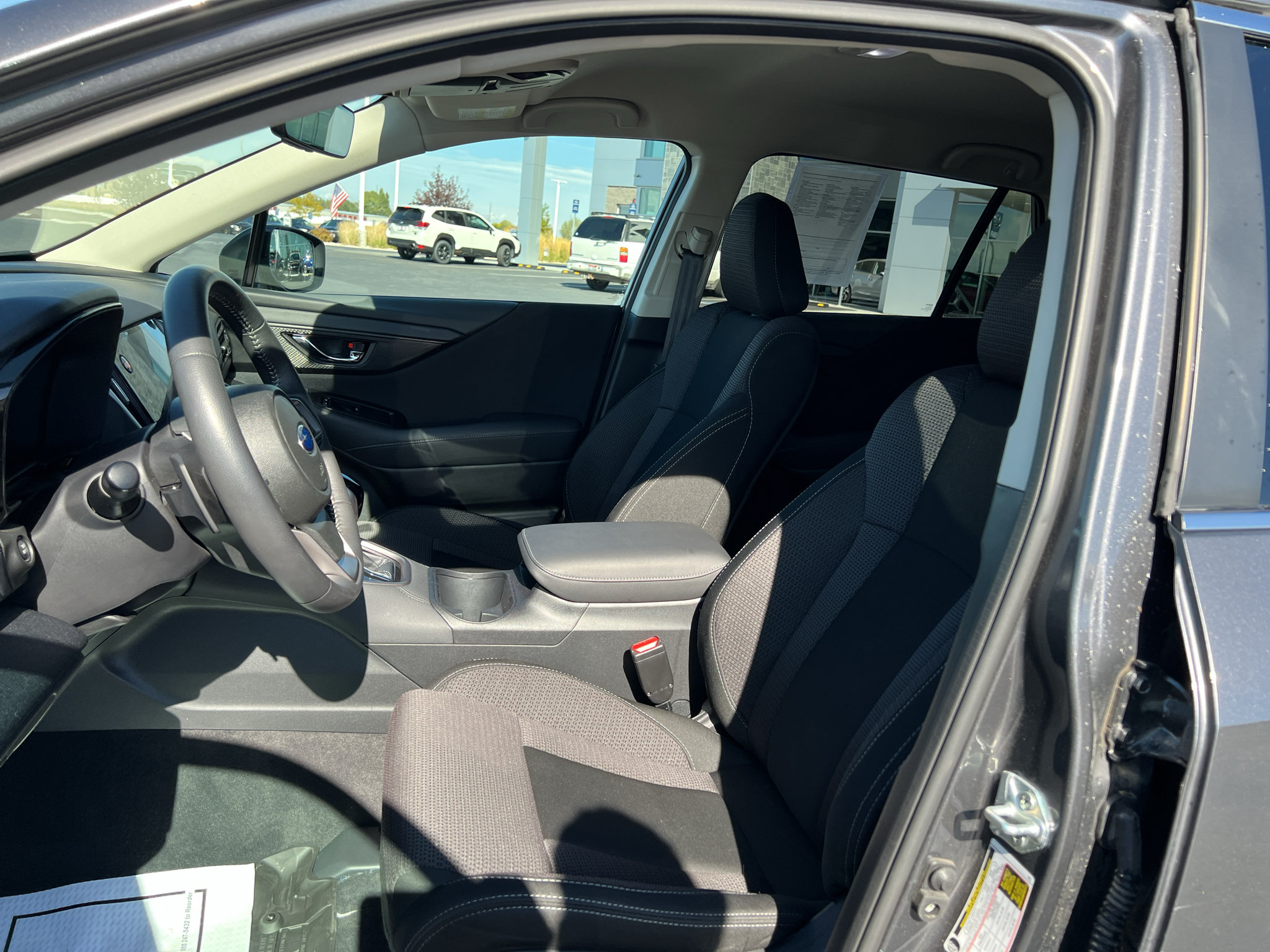 Used 2025 Subaru Outback Premium AWD/4WD image 19