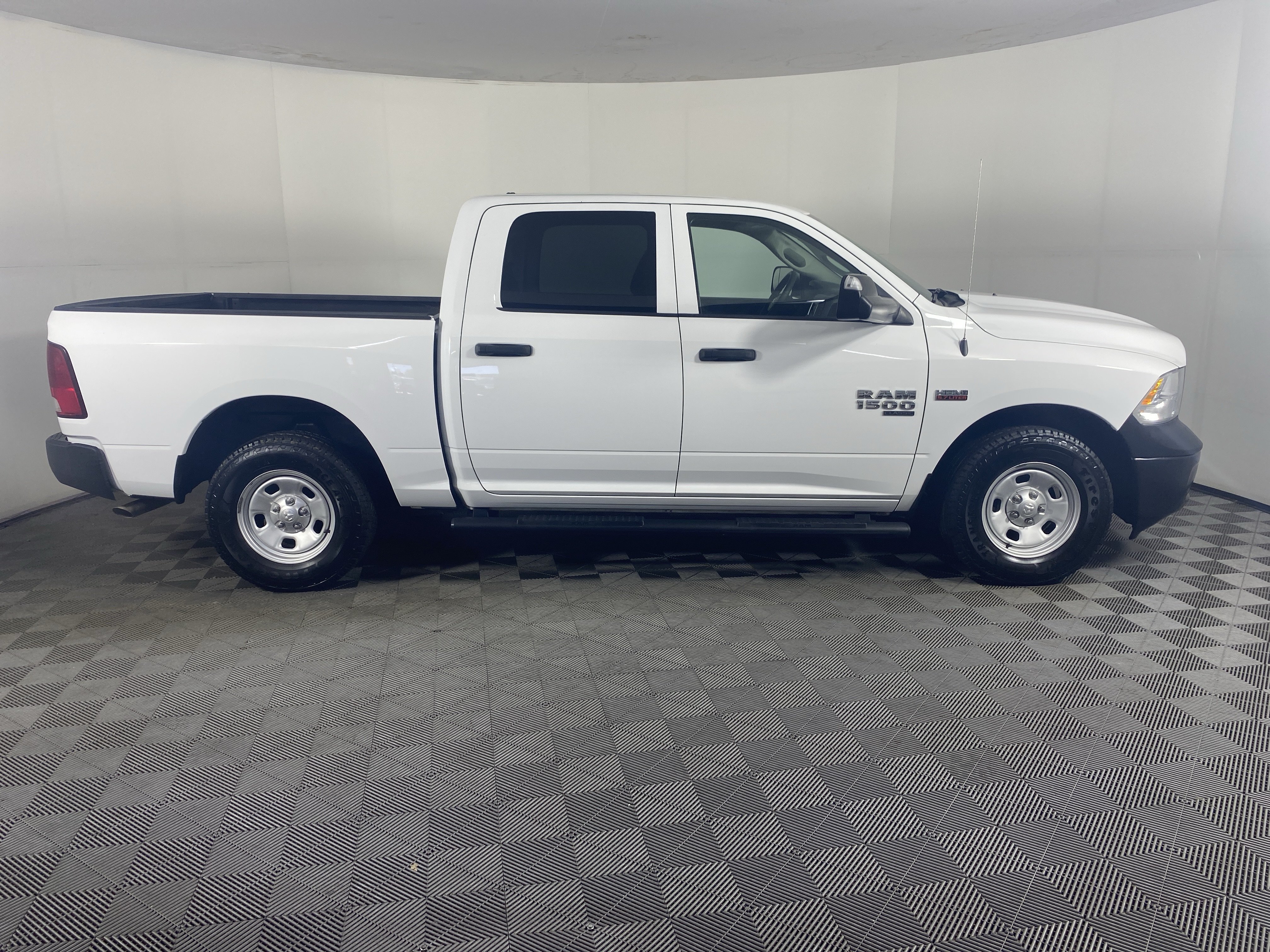 Used 2019 RAM 1500 Tradesman w/ Protection Group AWD/4WD image 5