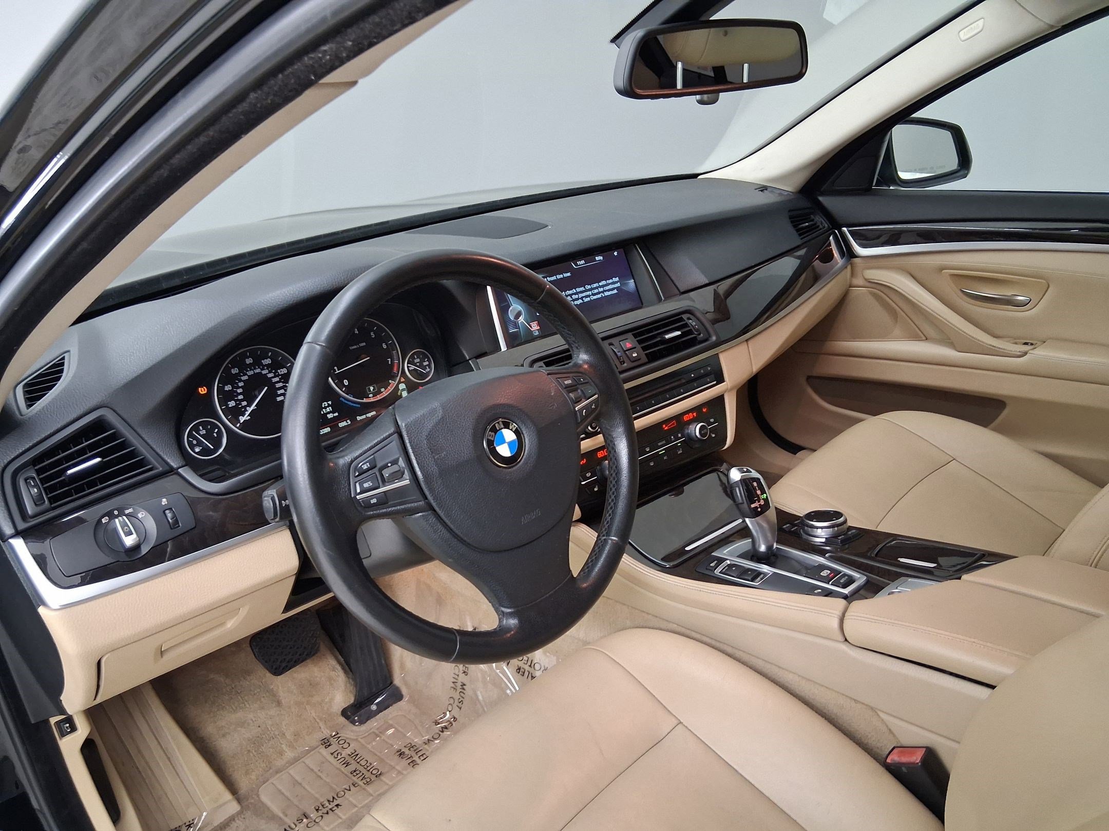 Used 2014 BMW 528i Sedan RWD image 2