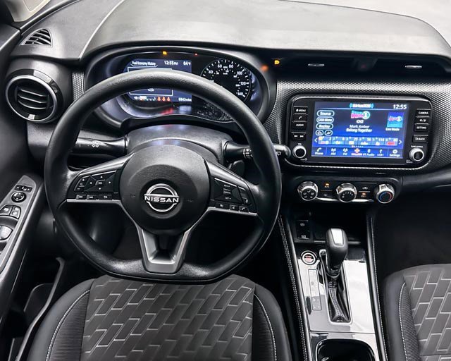 Used 2023 Nissan Kicks SV FWD image 12