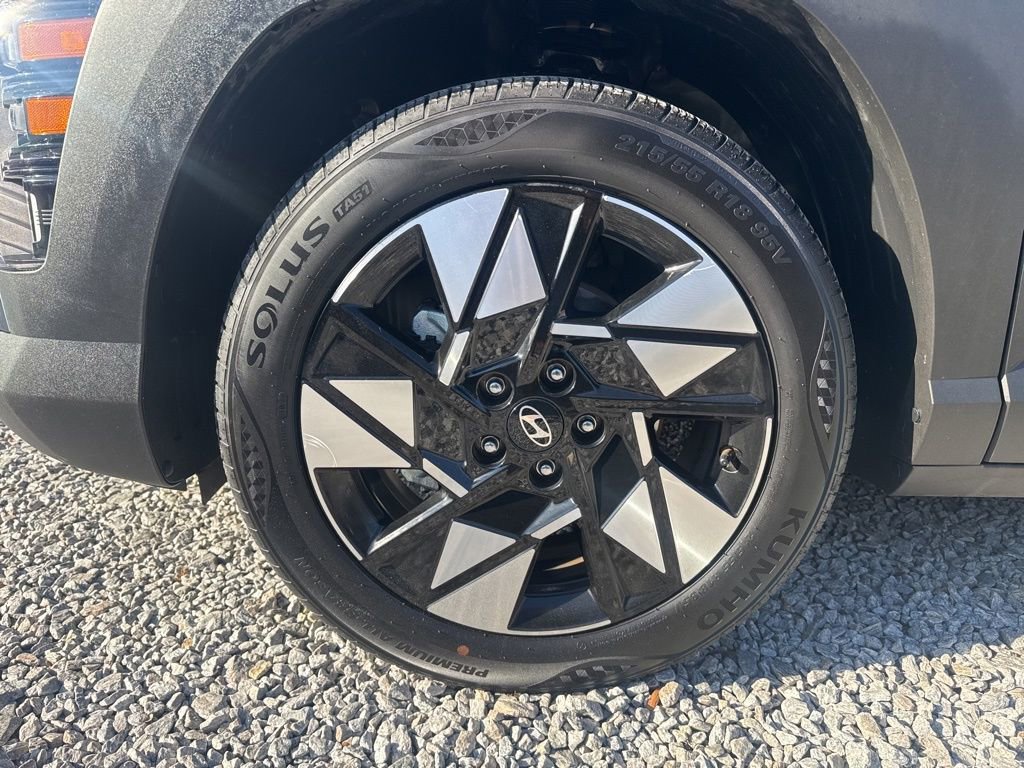 Used 2025 Hyundai Kona SEL image 12