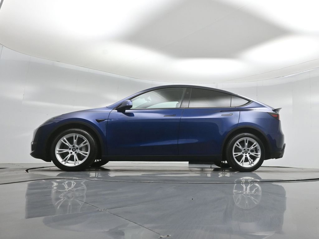 Used 2024 Tesla Model Y Long Range image 6