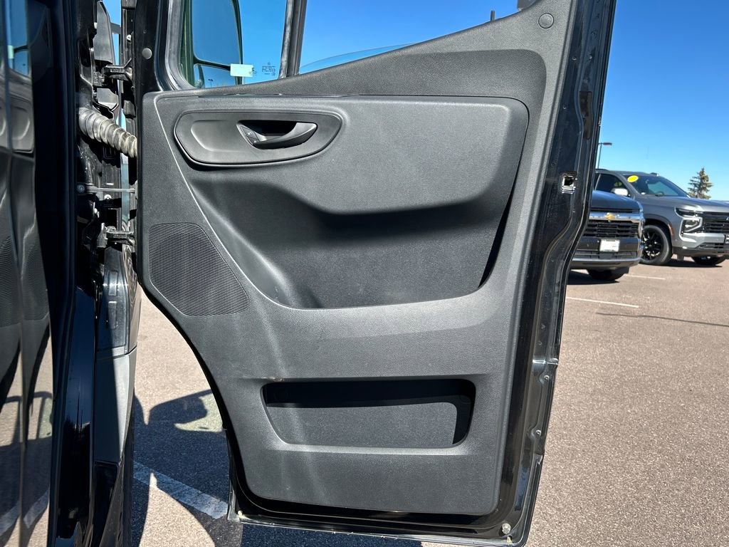 Used 2019 Mercedes-Benz Sprinter 2500 image 25
