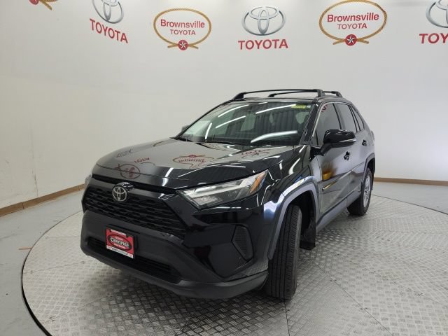 Used 2025 Toyota RAV4 XLE w/ Convenience Package FWD image 2
