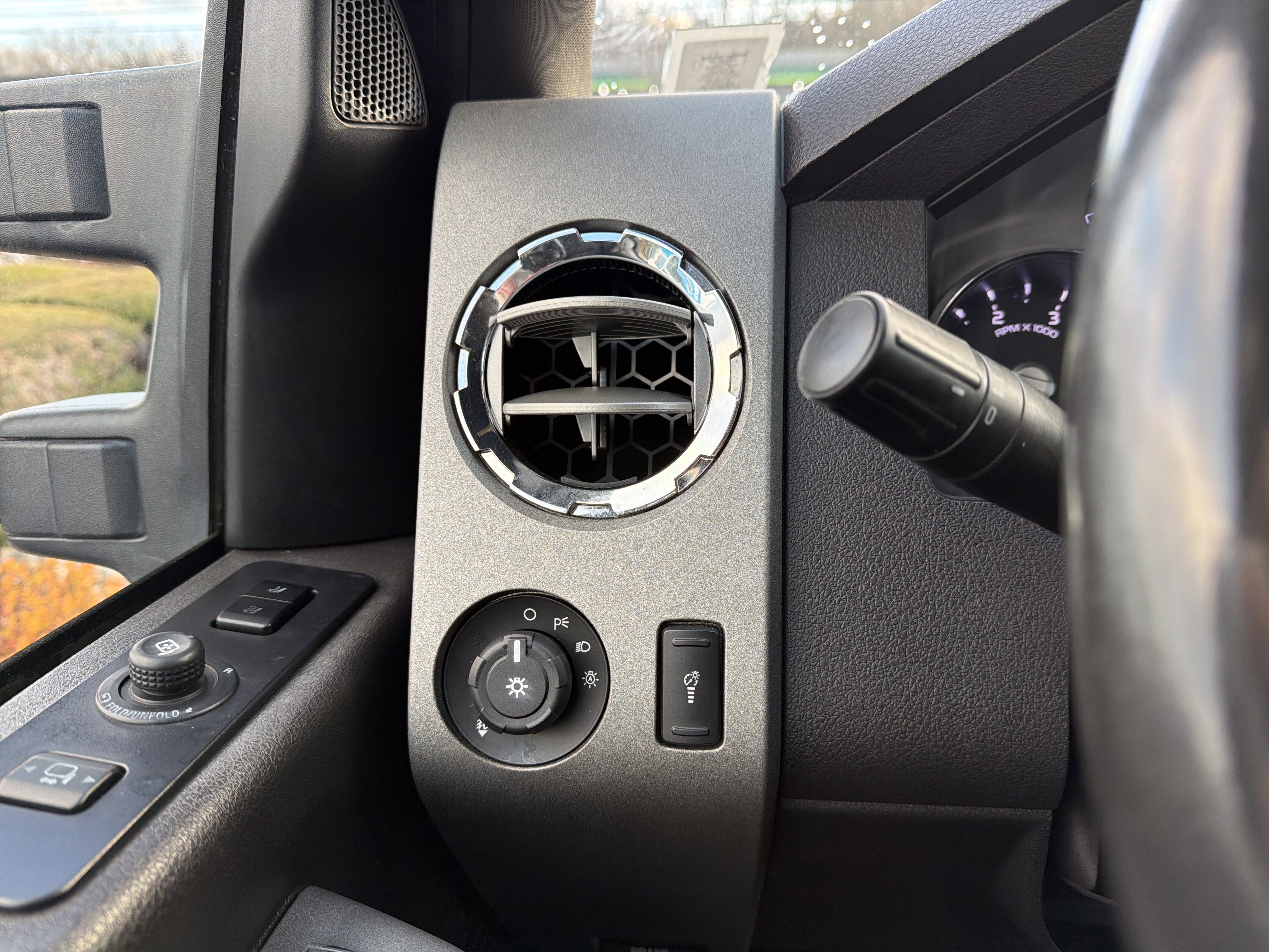 Used 2011 Ford F350 Lariat w/ Lariat Interior Pkg image 20