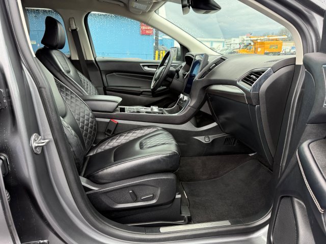 Certified 2024 Ford Edge Titanium AWD/4WD image 25