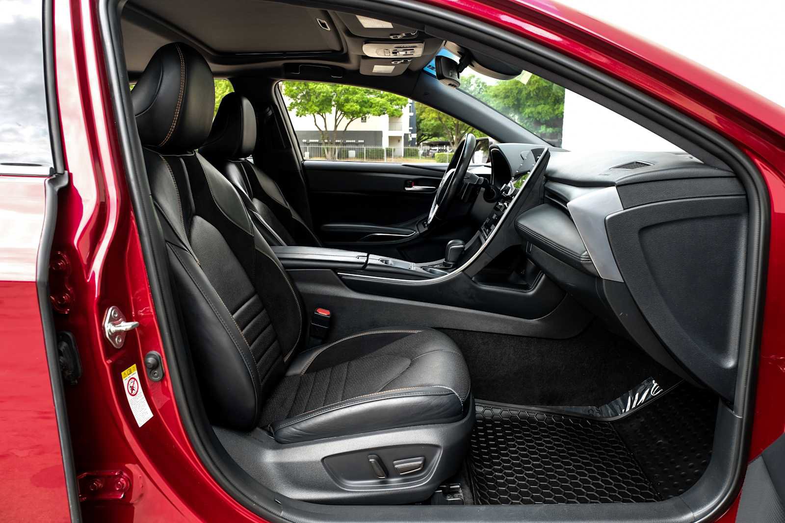 Used 2019 Toyota Avalon XSE image 34