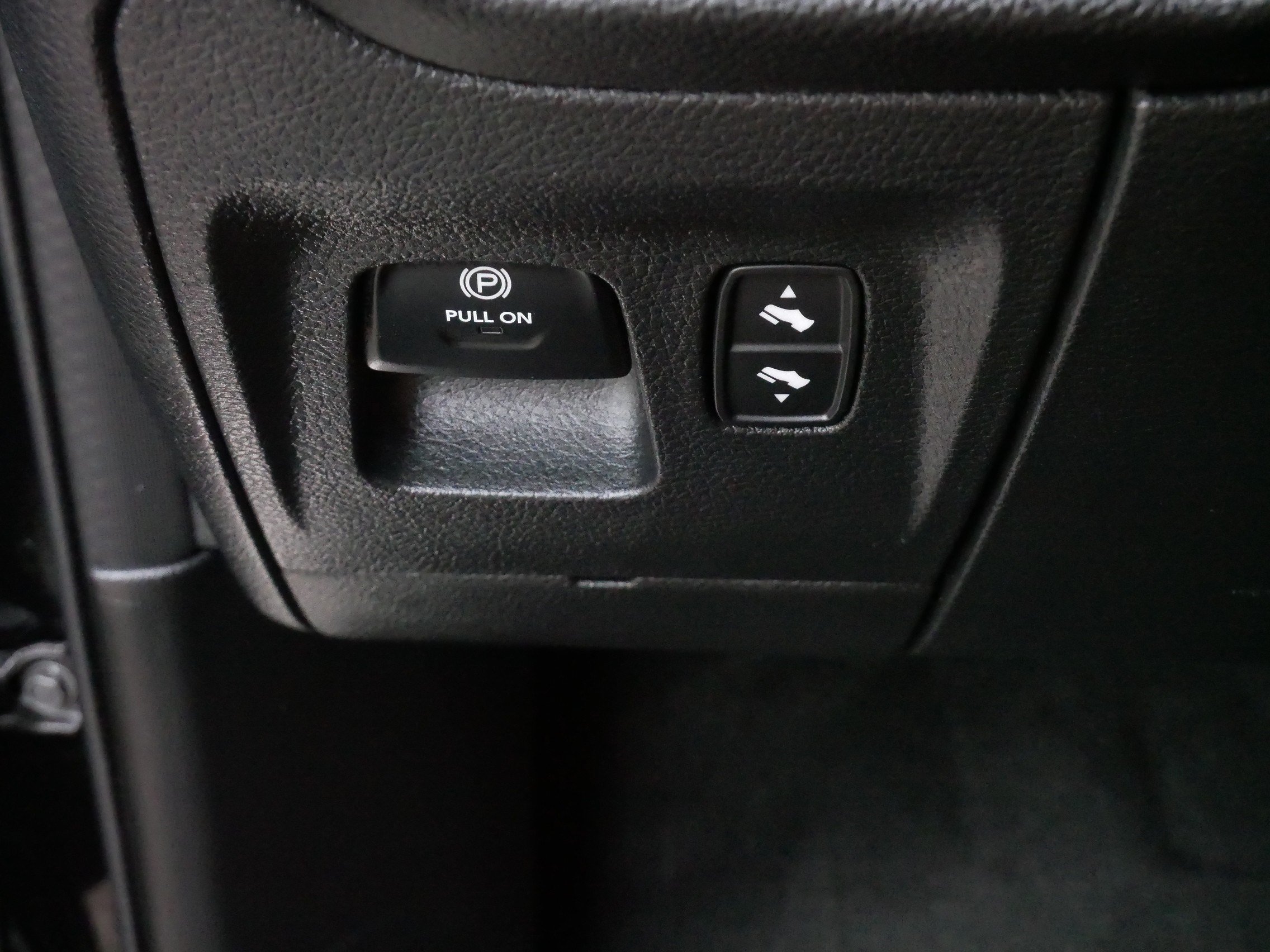 Used 2023 RAM 1500 Laramie AWD/4WD image 28